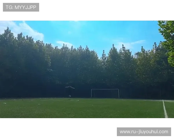 龙岩区赛足球激情开赛全民齐聚绿茵场共谱青春拼搏新篇章